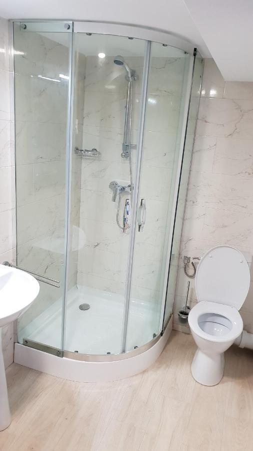 Park House Otel Dej Dış mekan fotoğraf